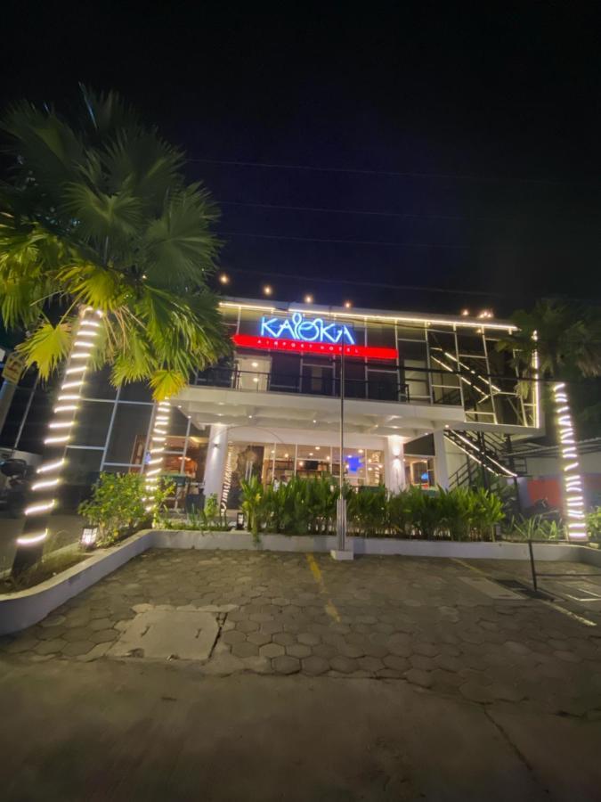 Kaloka Airport Hotel Sumbawa Besar Exteriör bild