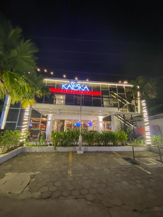Kaloka Airport Hotel Sumbawa Besar Exteriör bild
